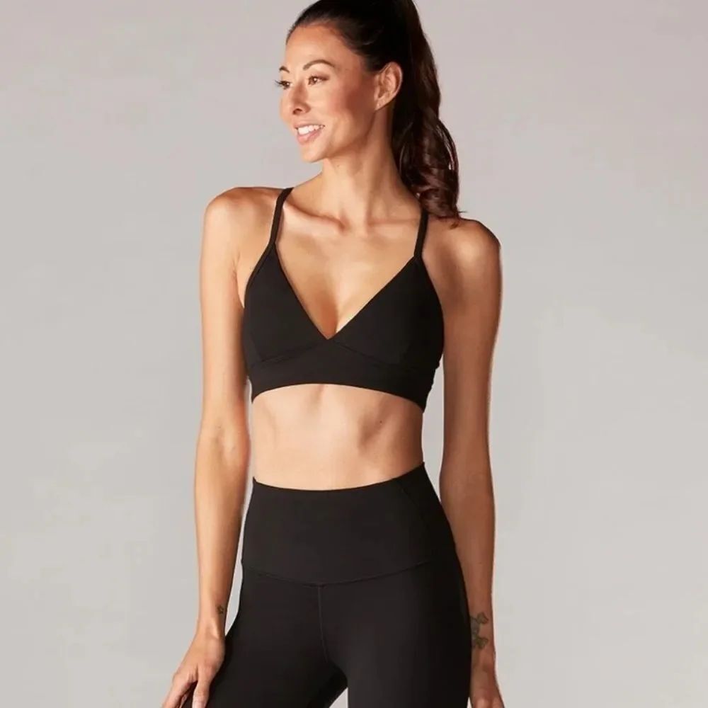 TAVI Yoga Sports Bra solid black removable cups large